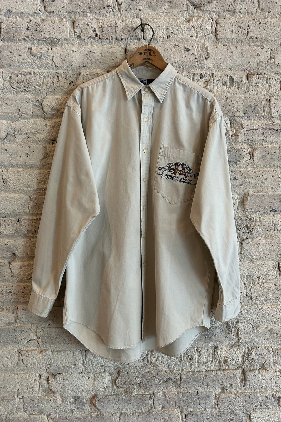 Wesley Supply Co 1990's Polo Sportsmans Club Button Up Shirt in Khaki - Notre