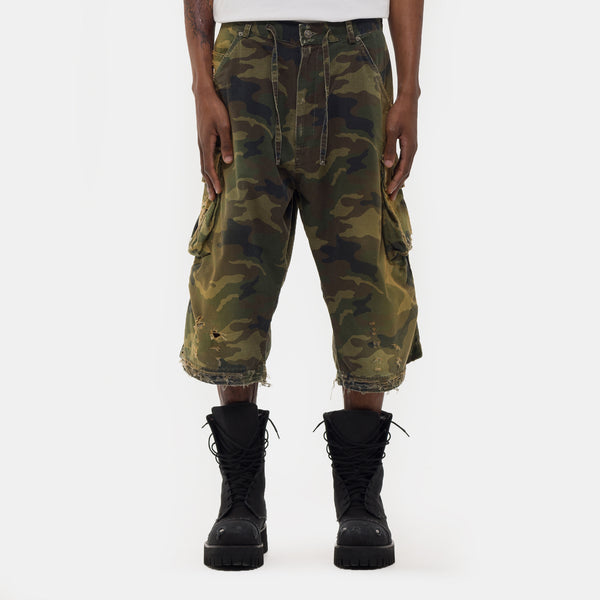 Washed Bermuda Shorts in Camo - 424