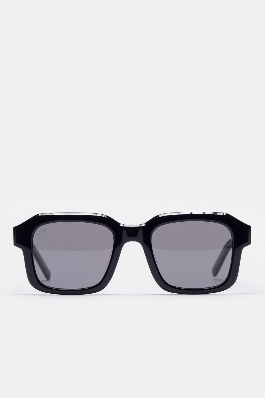 Akila Vera Sunglasses in Black/Black - Notre