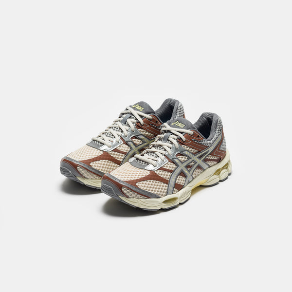 Emmi Gel-Cumulus 16 Sneaker in Beige/Grey – ASICS