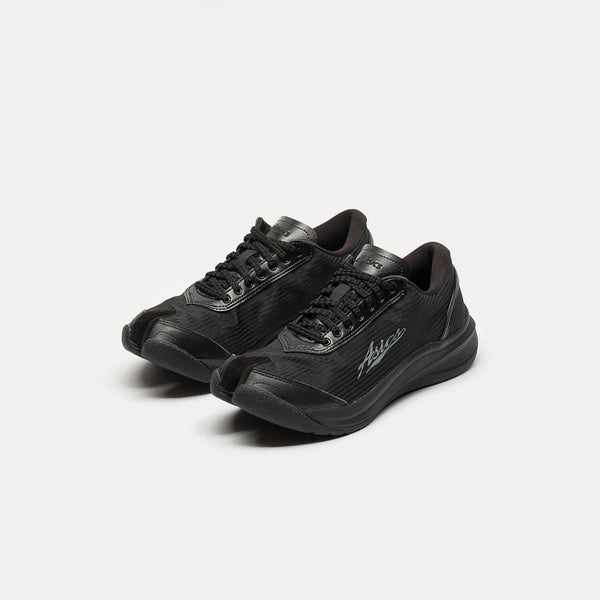 Kiko Kostadinov Ilargi FF Sneaker in Carbon - ASICS
