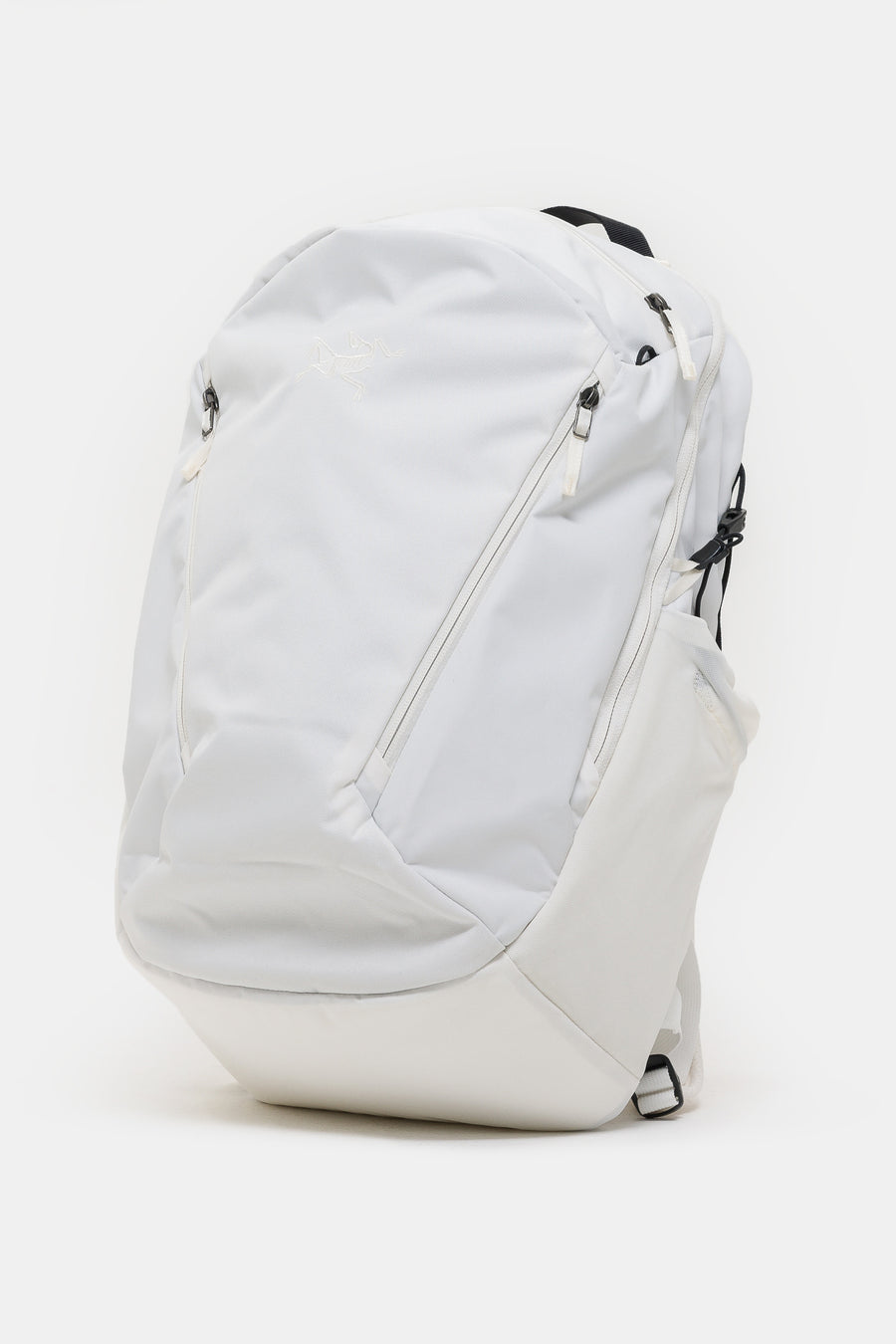 Arc'teryx Mantis 26 Backpack in Arctic Silk - Notre