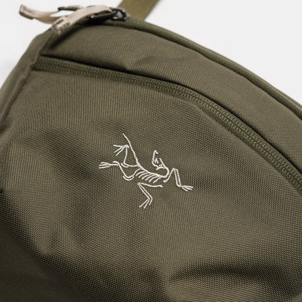 Mantis 2 Waist Pack in Tatsu/Rune – Arc'Teryx