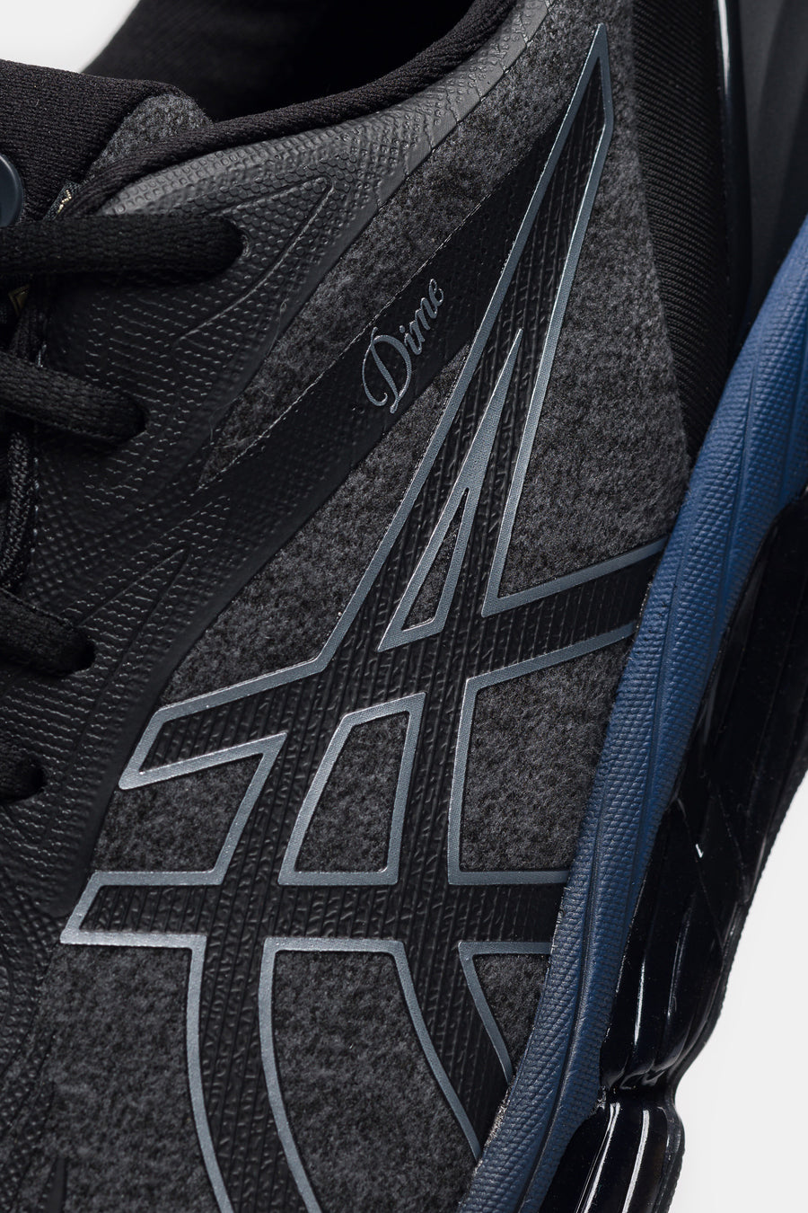 ASICS Dime Gel-Quantum 360 VIII GTX Sneaker in Black/Pure Silver - Notre
