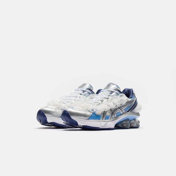 Shushu/Tong Gel-Kinetic Fluent Sneaker in White/Dive Blue