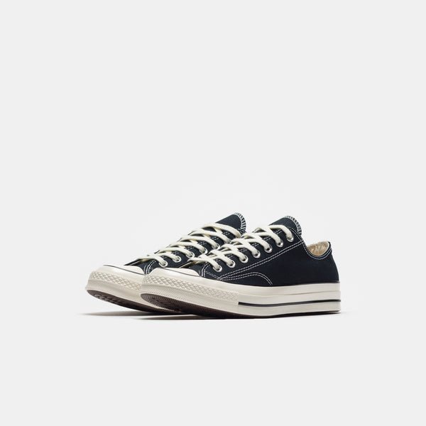 Chuck 70 Ox Sneaker in Black/Egret