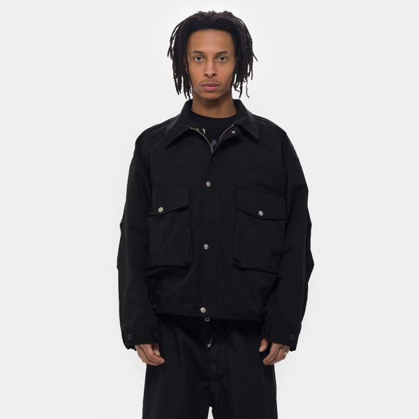 Big-Pocket Wind Jacket in Black - Estudio Niksen