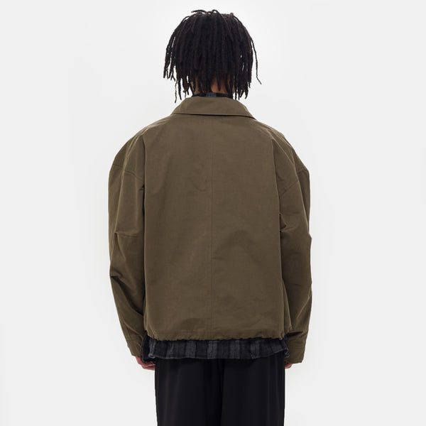 Big Pocket Wind Jacket in Khaki - Estudio Niksen