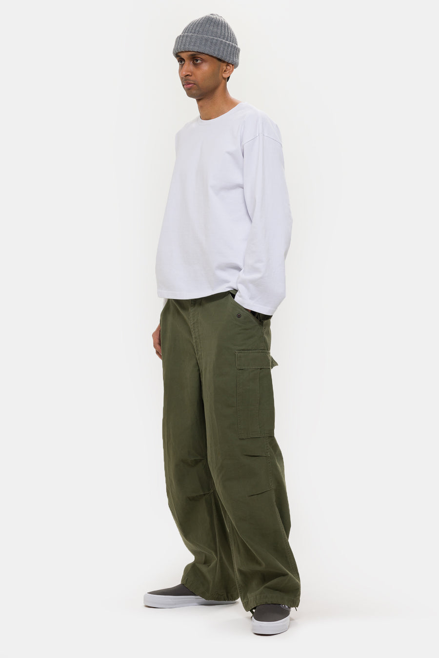 Estudio Niksen Longsleeve Wide T-Shirt in White - Notre
