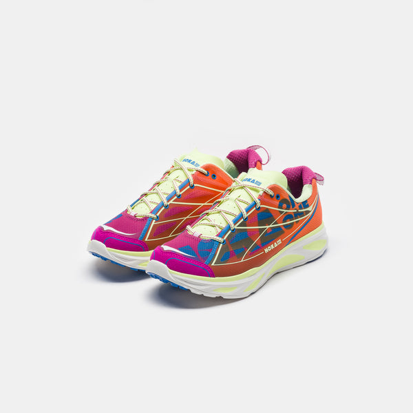 Huaka Pro Sneaker in Fuchsia/Neon Yuzu - Hoka