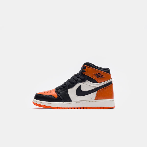 Jordan 1 Retro High OG GS Sneaker in Black/Black/Sail/Starfish