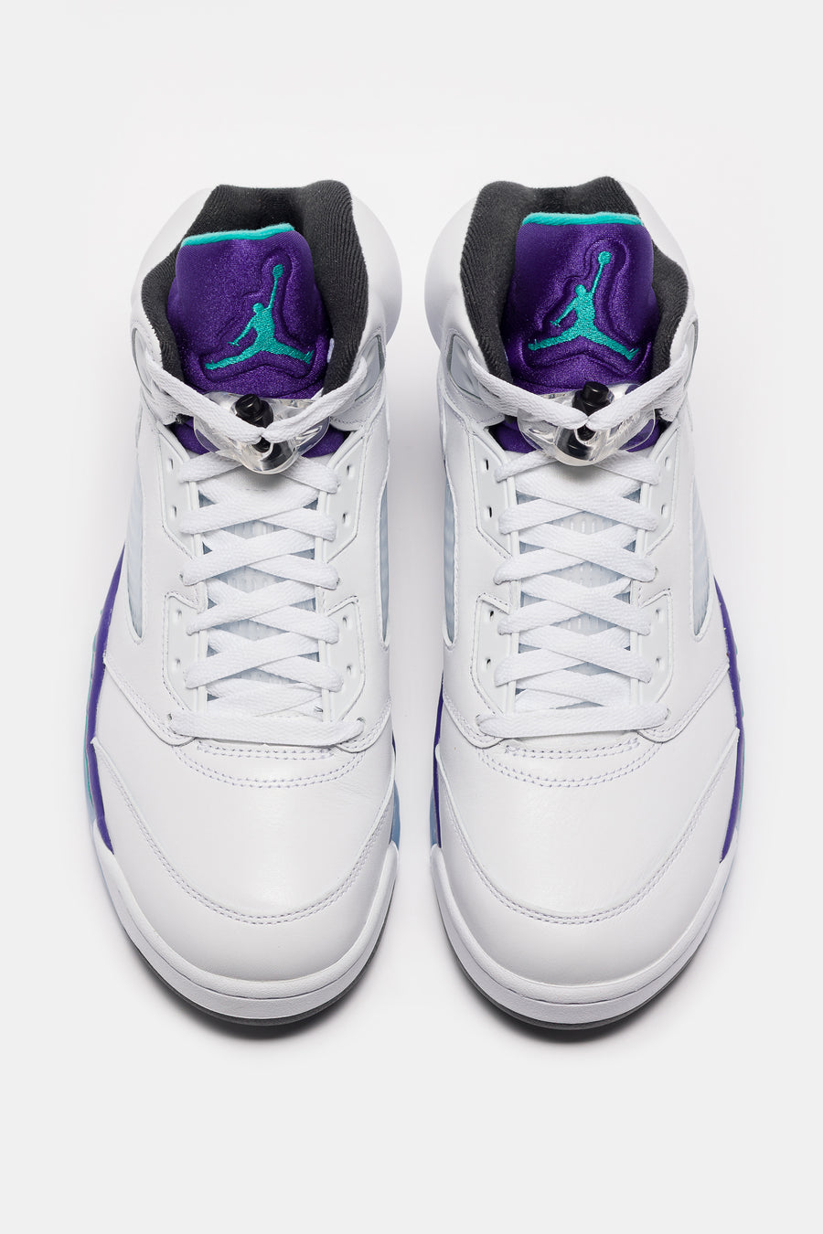 Jordan Air Jordan 5 Retro Sneaker in White/New Emerald/Grape Ice/Black - Notre