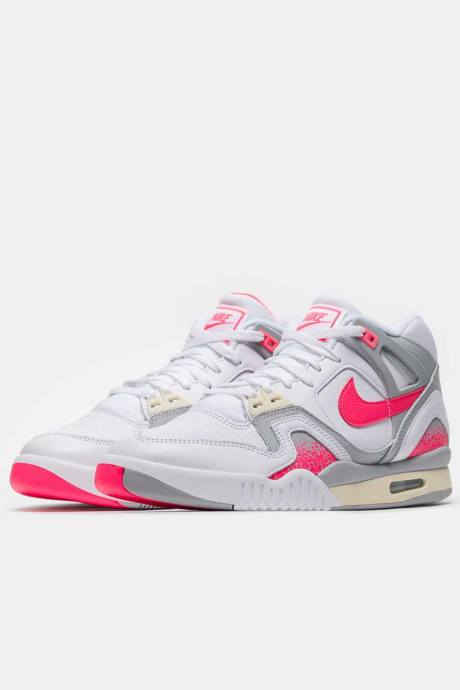 Nike Air Tech Challenge 2 Sneaker in White/Racer Pink/Light Smoke Grey - Notre