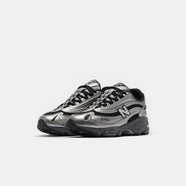 1000 Sneaker in Silver Metallic/Green - New Balance