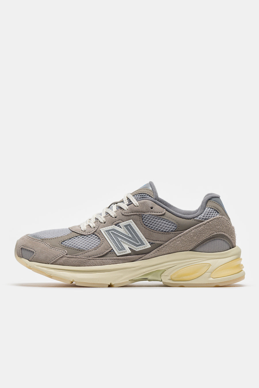 New Balance 2010 Grey Days Sneaker in Arid Stone/Raincloud/Calcium - Notre