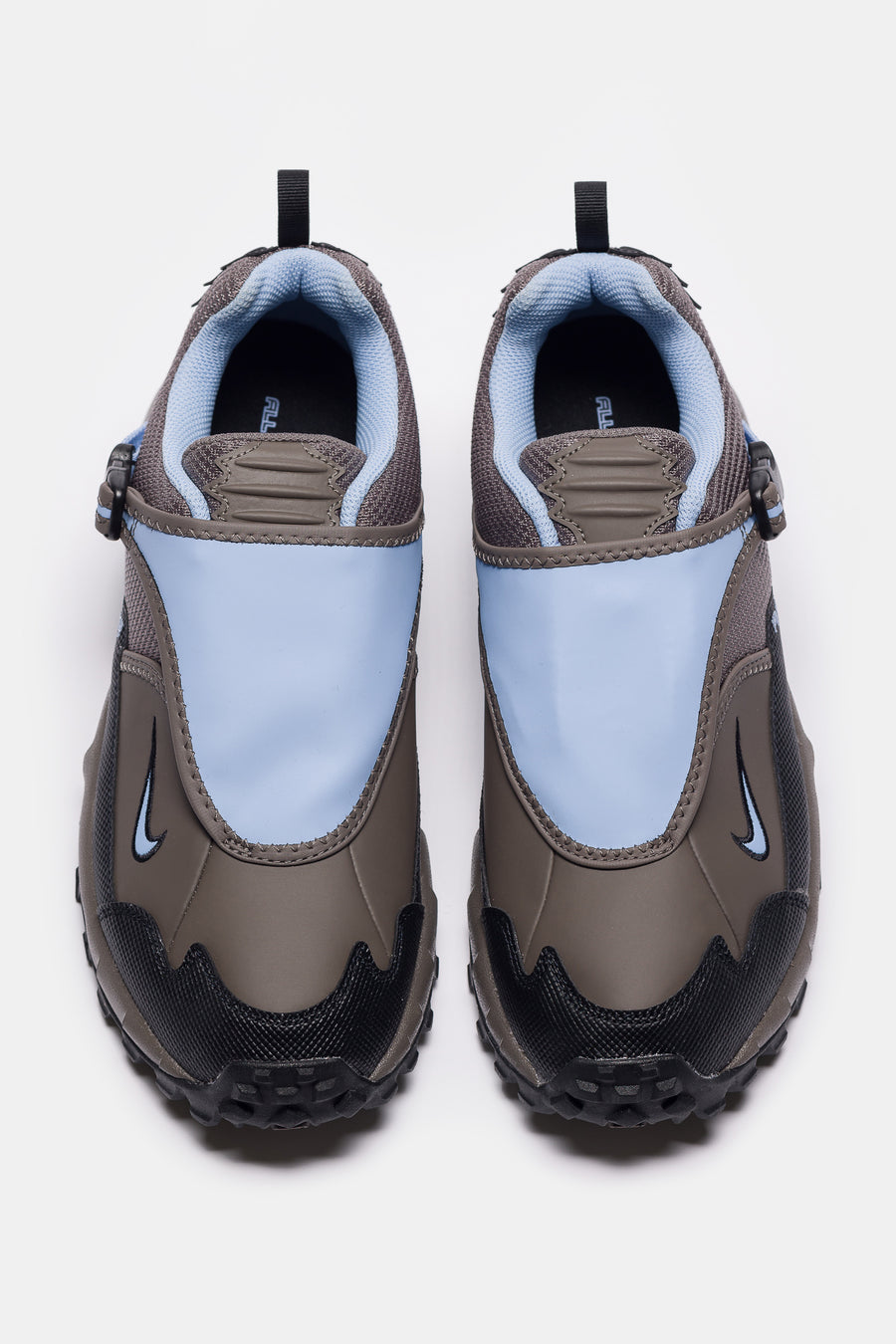 Nike ACG Phassad Sneaker in Cave Stone/Aluminum/Cave Stone/Black - Notre