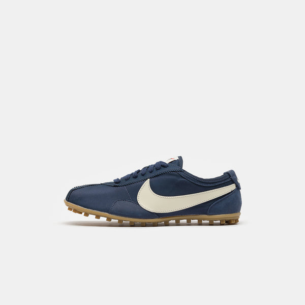 Moon Shoe OG Sneaker in Midnight Navy/Soft Pearl/Gum Light Brown