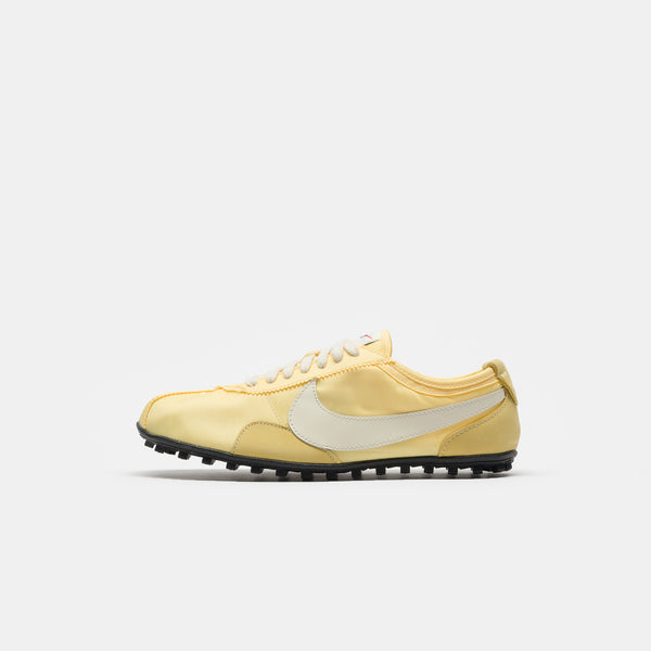 Moon Shoe OG Sneaker in Soft Yellow/Soft Pearl/Black
