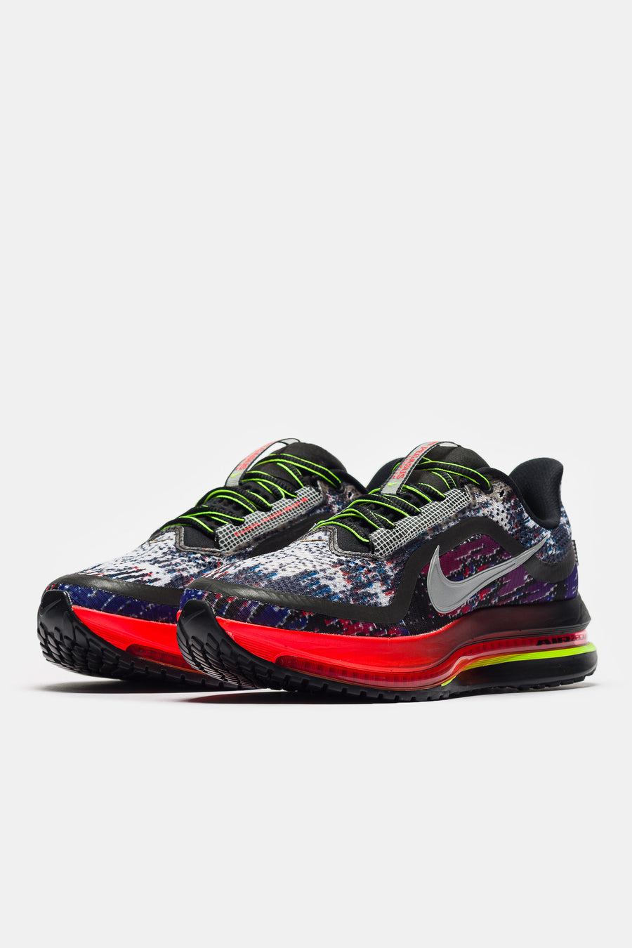 Pegasus Premium Sneaker in Multicolor/Metallic Silver/Volt