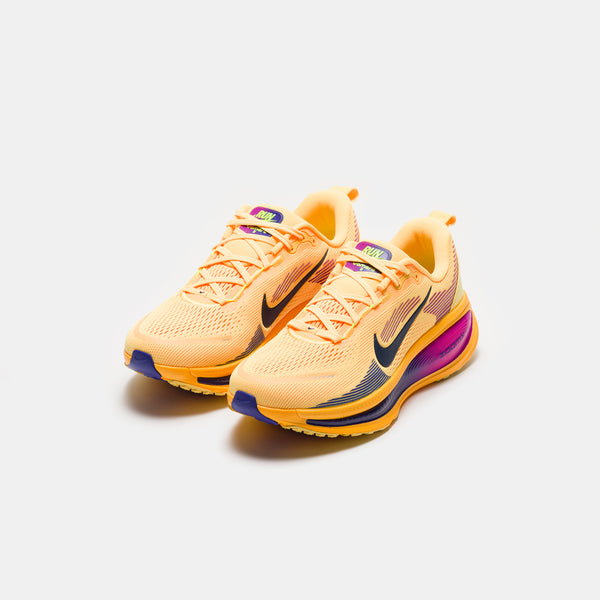 Vomero 18 Sneaker in Citron Pulse/Blue Void/Laser Orange