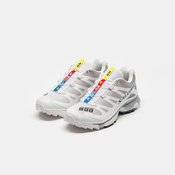 靴 SALOMON XT-4 OG White Ebony Lunar Rock XT-4 OG Sneaker in White/Ebony/Lunar Rock - Salomon