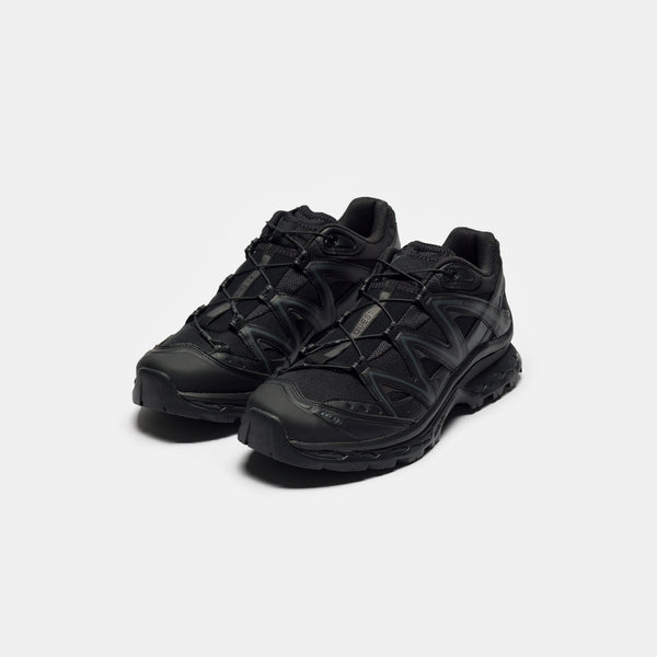XT-Quest Sneaker in Black/Black/Phantom