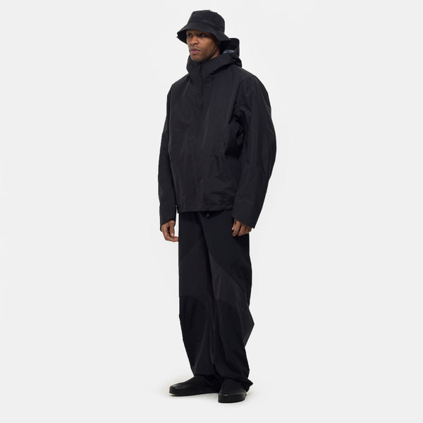 Arris Jacket in Black