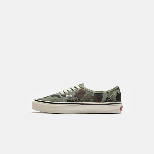 LX Authentic 44 Sneaker in Duck Camo Green