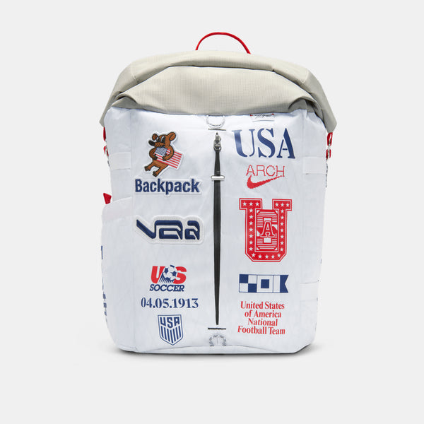 V.A.A. x USA Aysén 32L Backpack in White/Photon Dust/Black