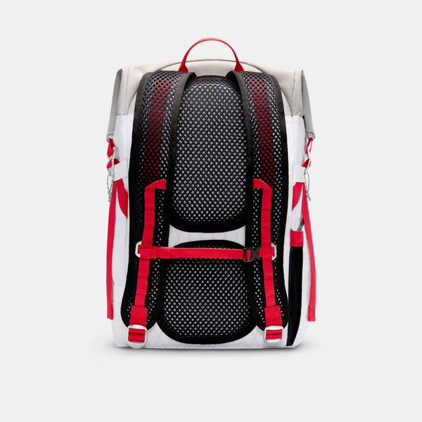 V.A.A. x USA Aysén 32L Backpack in White/Photon Dust/Black