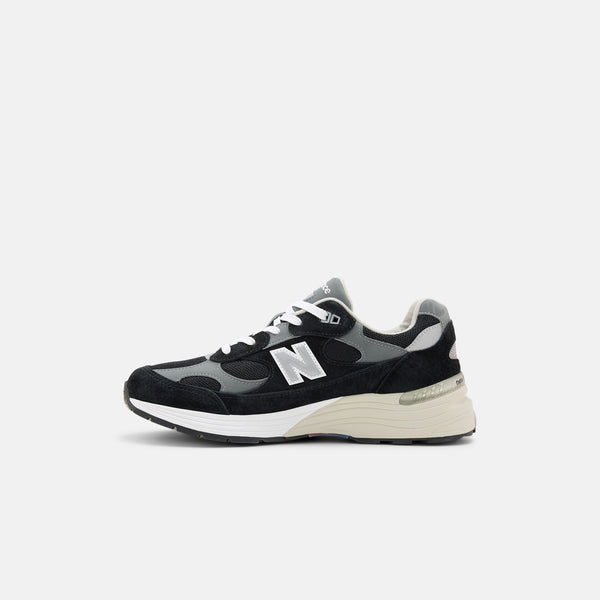 Made in USA 992 Sneaker in Black/Grey/Silver Metallic – New Balance
