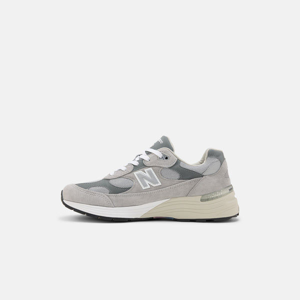 Made in USA 992 Sneaker in Grey/Grey/Silver Metallic – New Balance