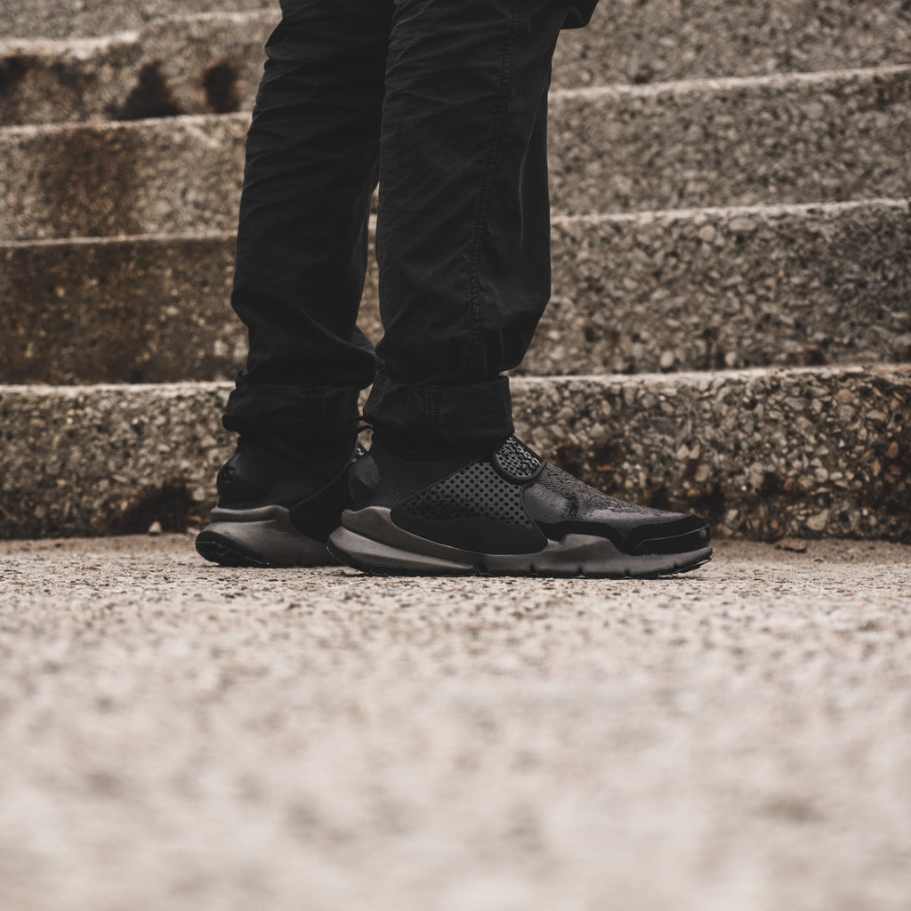 NikeLab x Stone Island Sock Dart Mid Pack - Notre