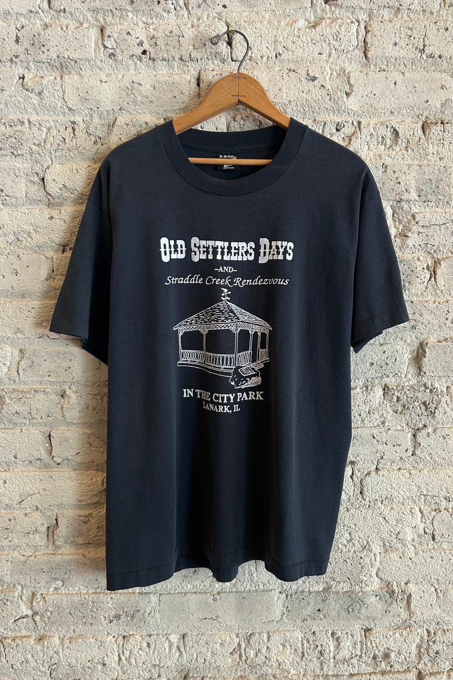 Wesley Supply Co 1980's Old Settlers Days T-Shirt in Black - Notre