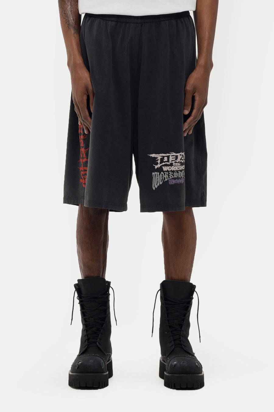 032C Telepresence Comfort Short in Faded Black - Notre