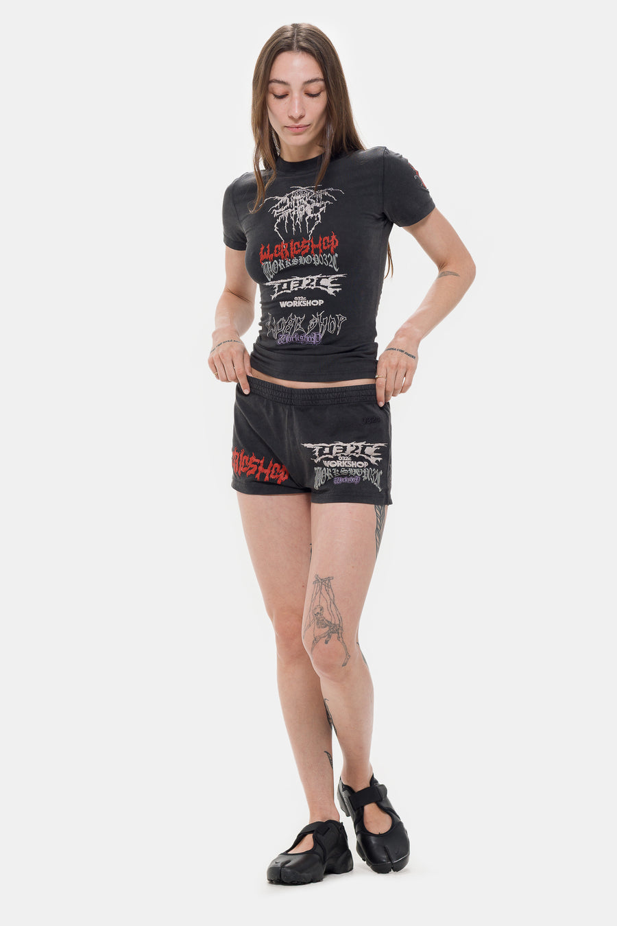 032C Telepresence Tight Cut T-Shirt in Faded Black - Notre