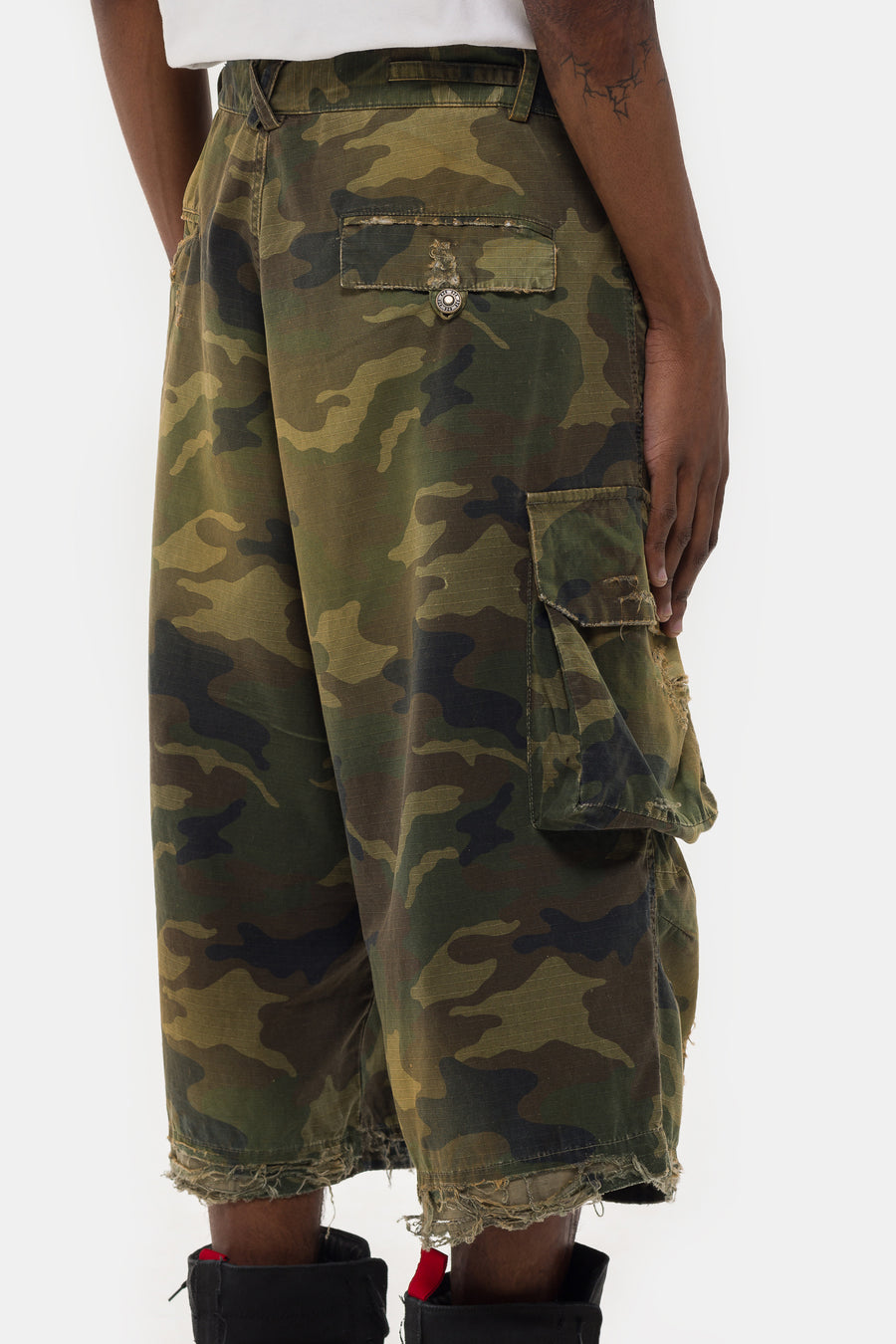 Washed Bermuda Shorts in Camo - 424