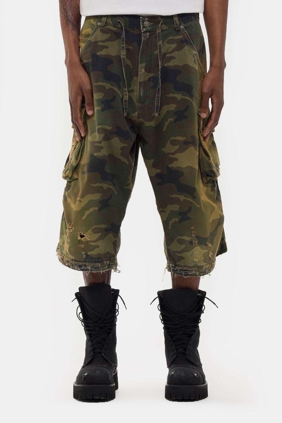 Washed Bermuda Shorts in Camo - 424