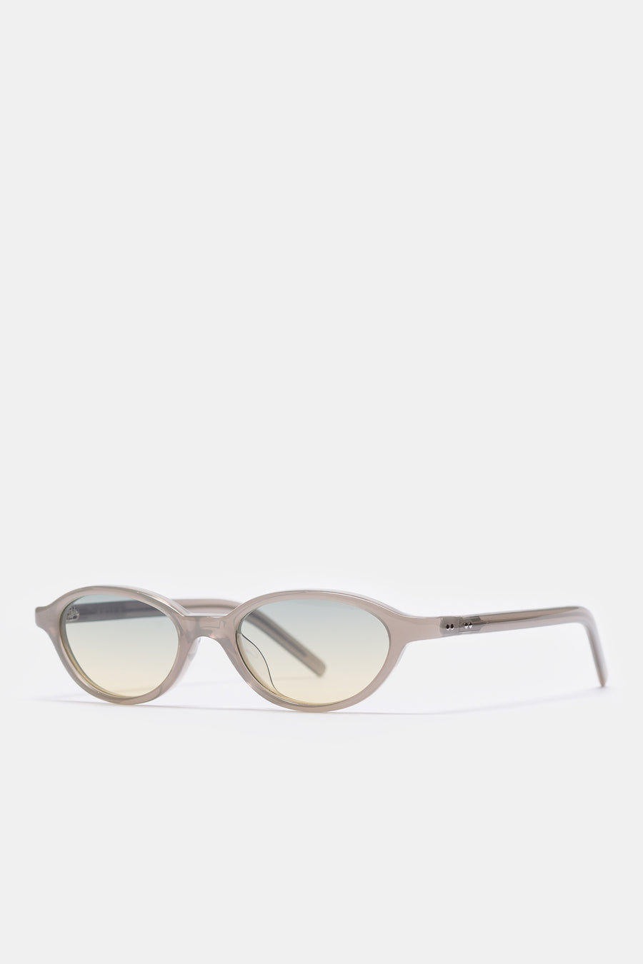 Akila Alien Sunglasses in Grey/Meadow Gradient - Notre