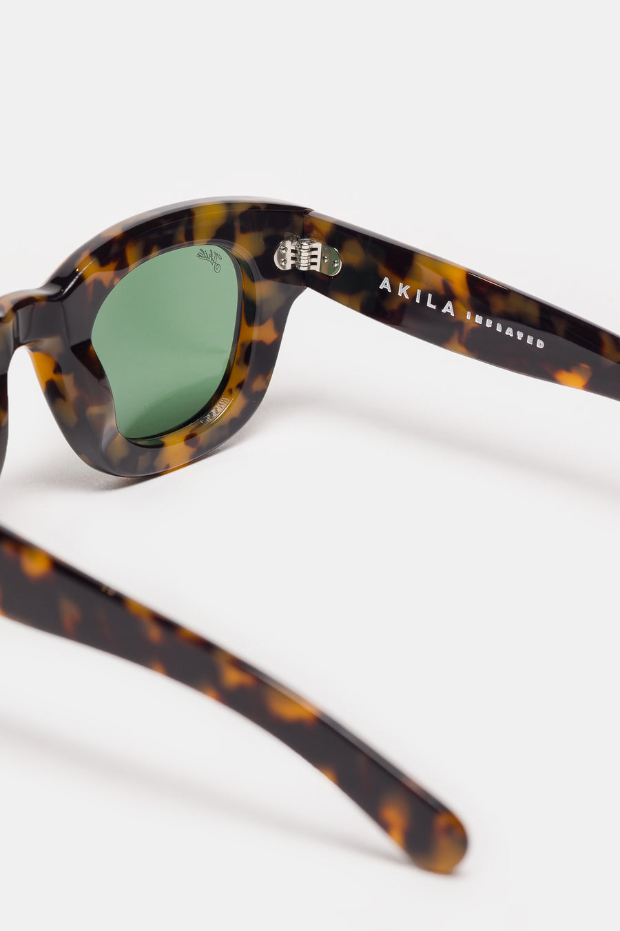 Akila Apollo Inflated Sunglasses in Havana/Green - Notre