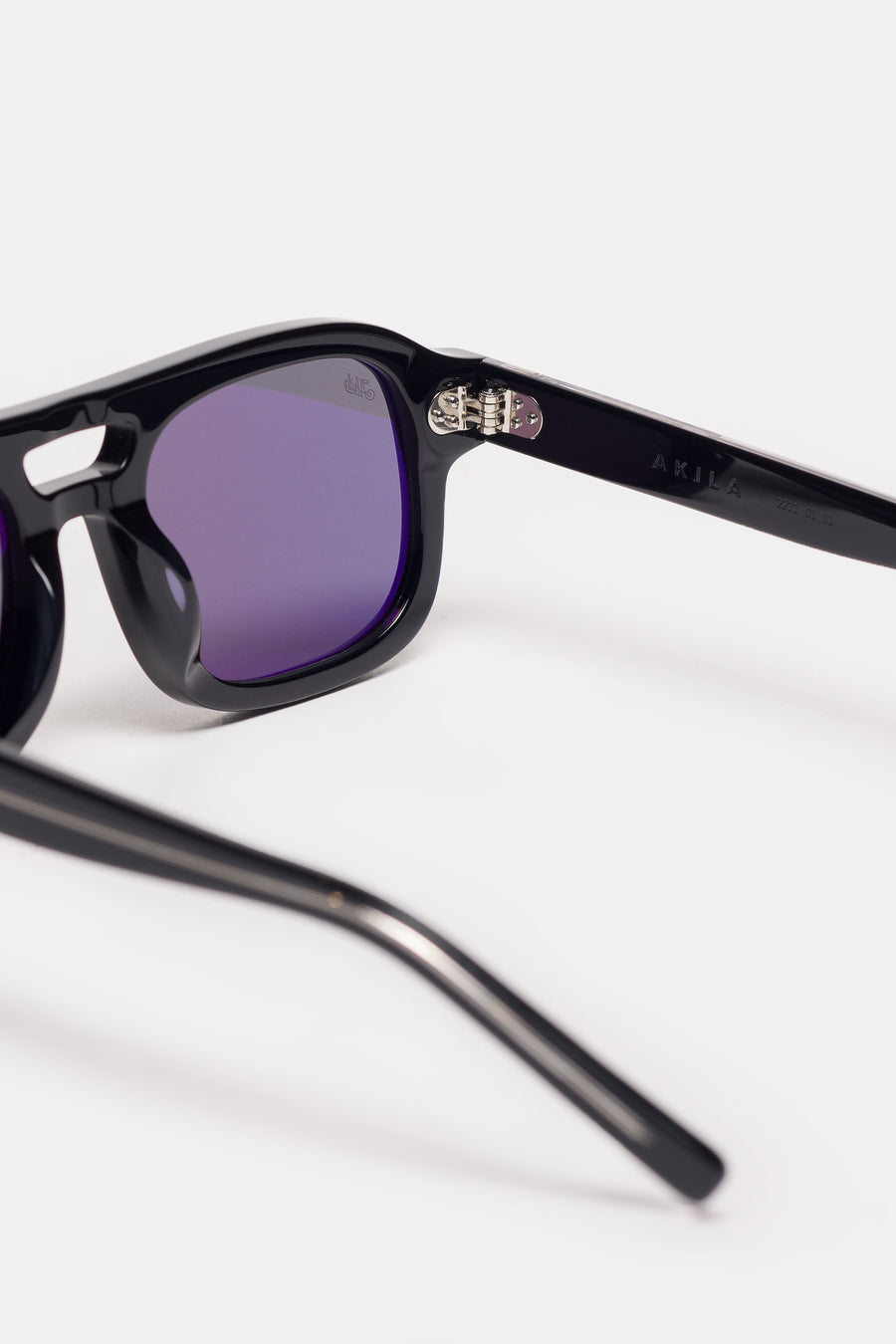 Akila Dillinger Sunglasses in Black/Black - Notre