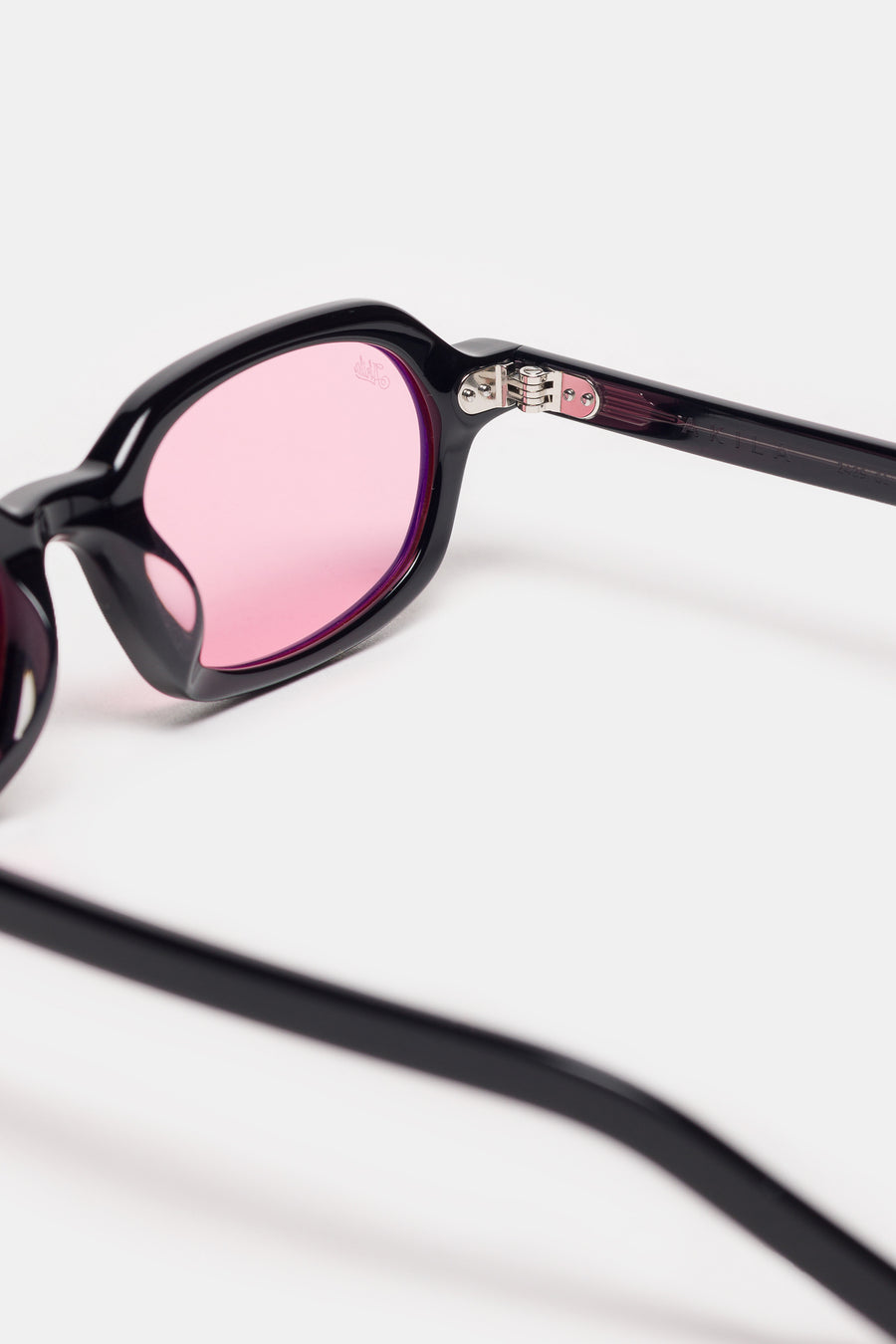 Akila Psyche Sunglasses in Black/Pink - Notre