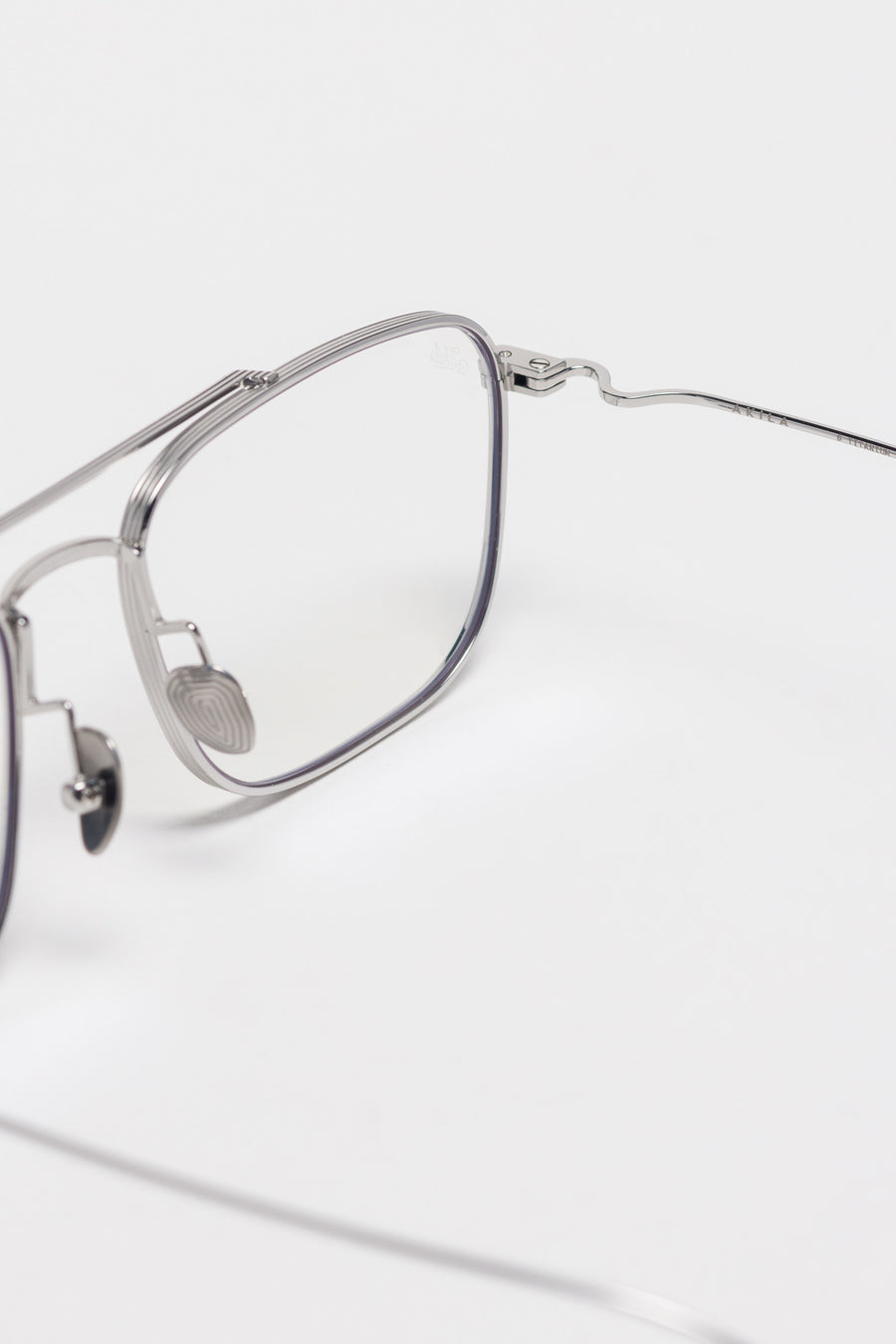 Akila Titan Glasses in Silver - Notre