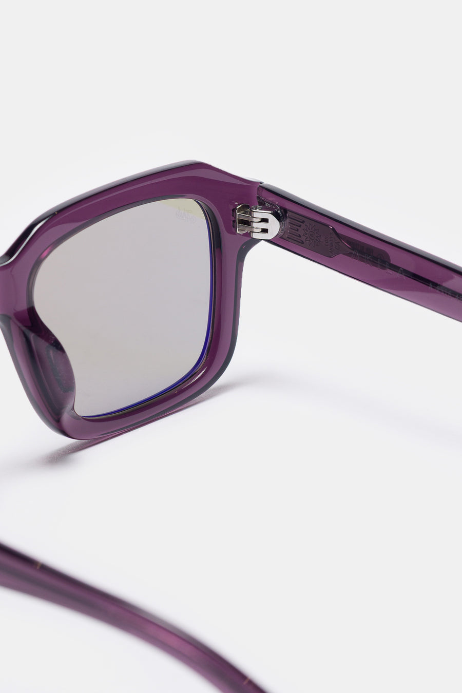 Akila Vera Sunglasses in Purple/Green - Notre