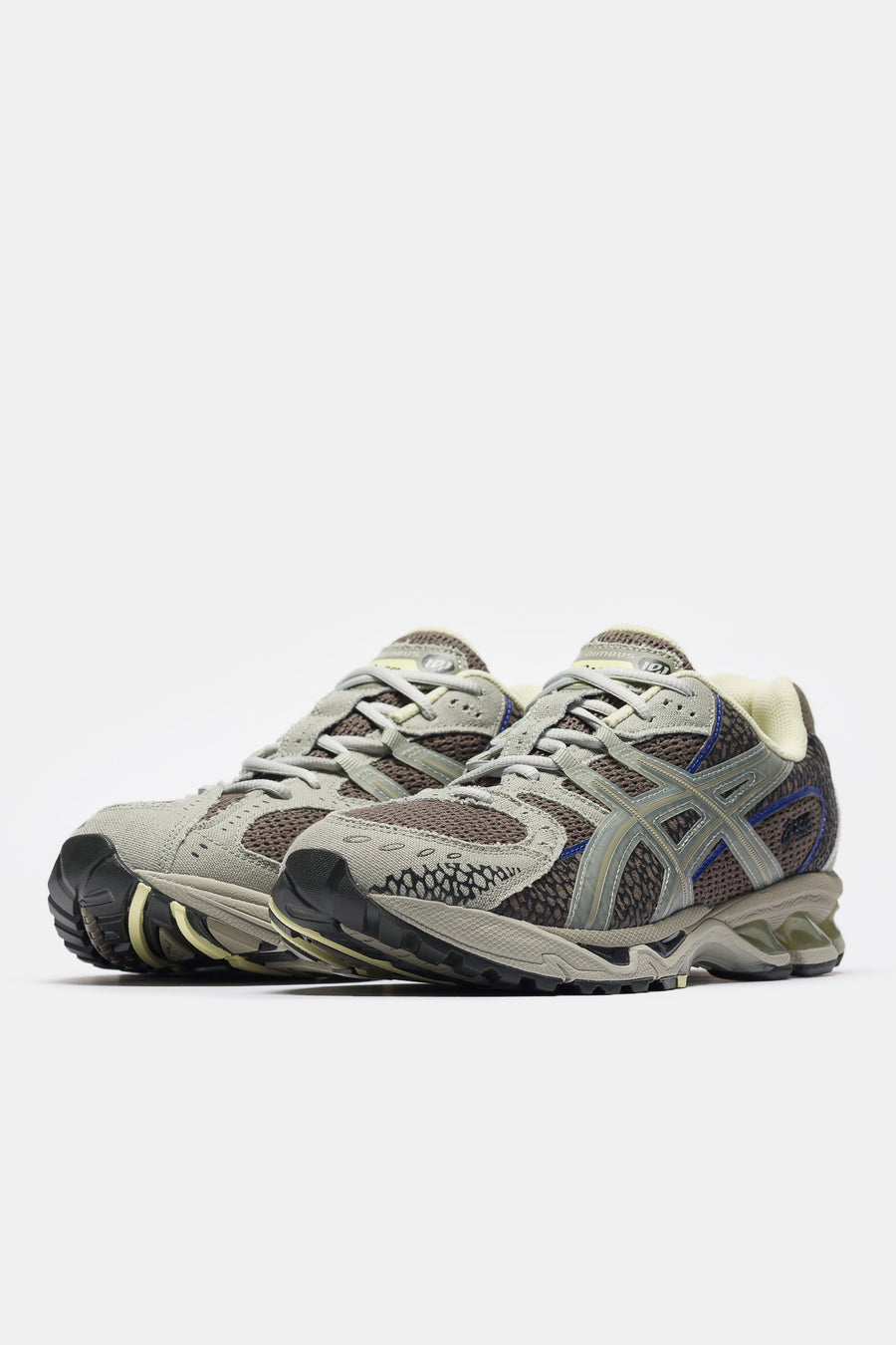 ASICS 18 East Gel-Nimbus 10.1 Sneaker in Canteen/Abbey Stone - Notre