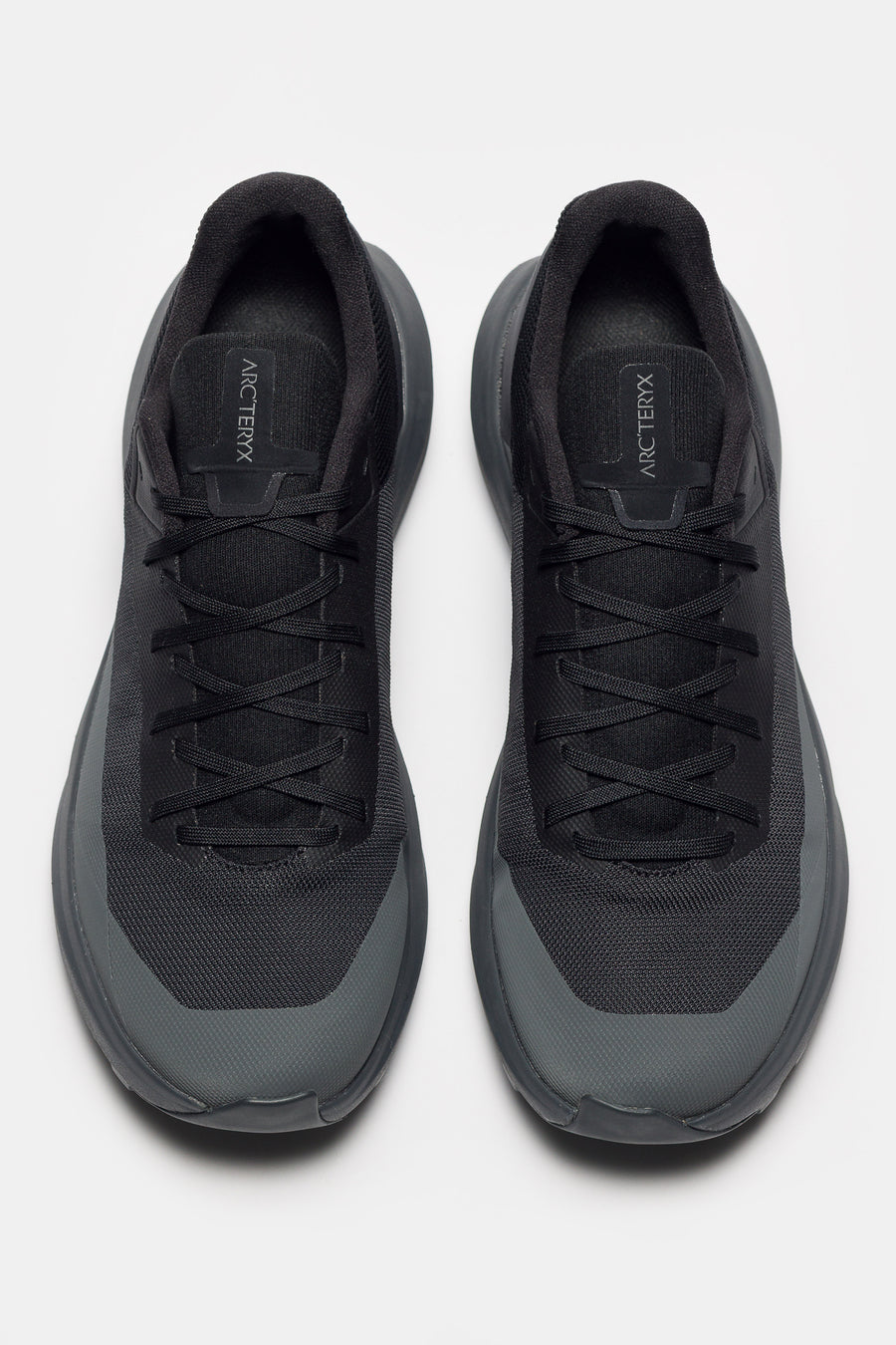 Arc'teryx Norvan LD 4 Sneaker in Black/Graphite - Notre
