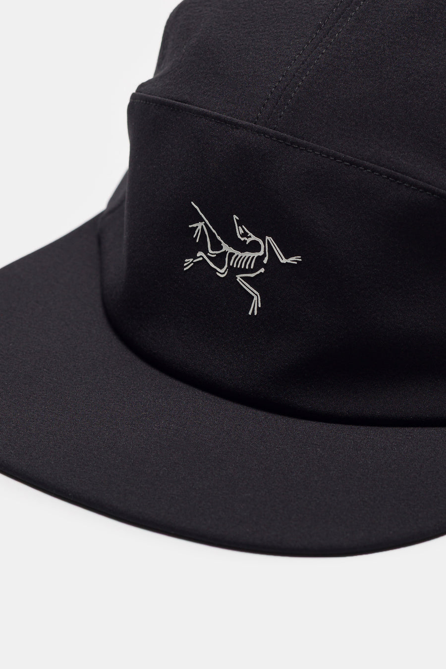 Gamma 5 Panel Cap in Black/Arctic Silk