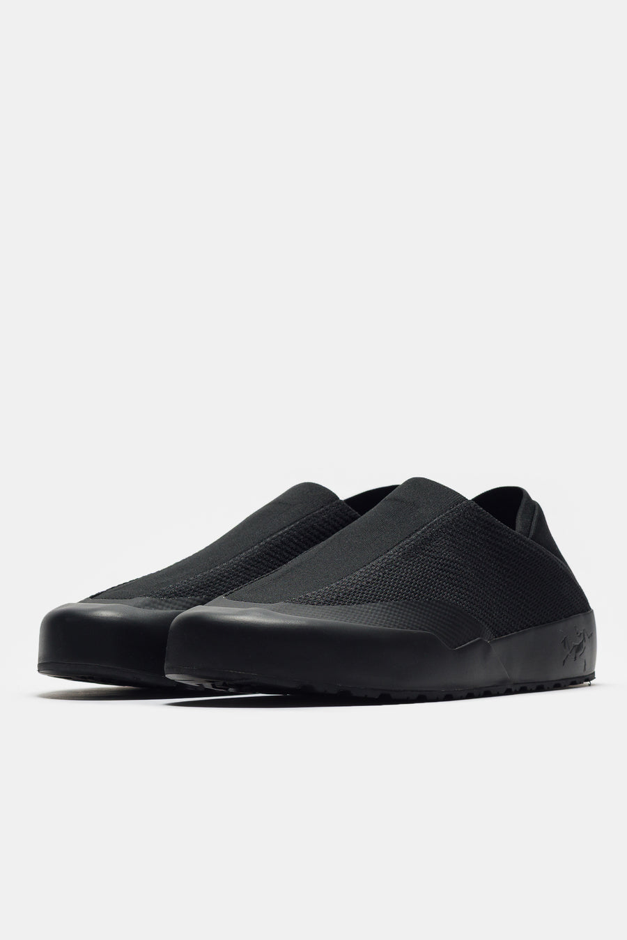 Arc'teryx Kragg Sneaker in Black/Black - Notre