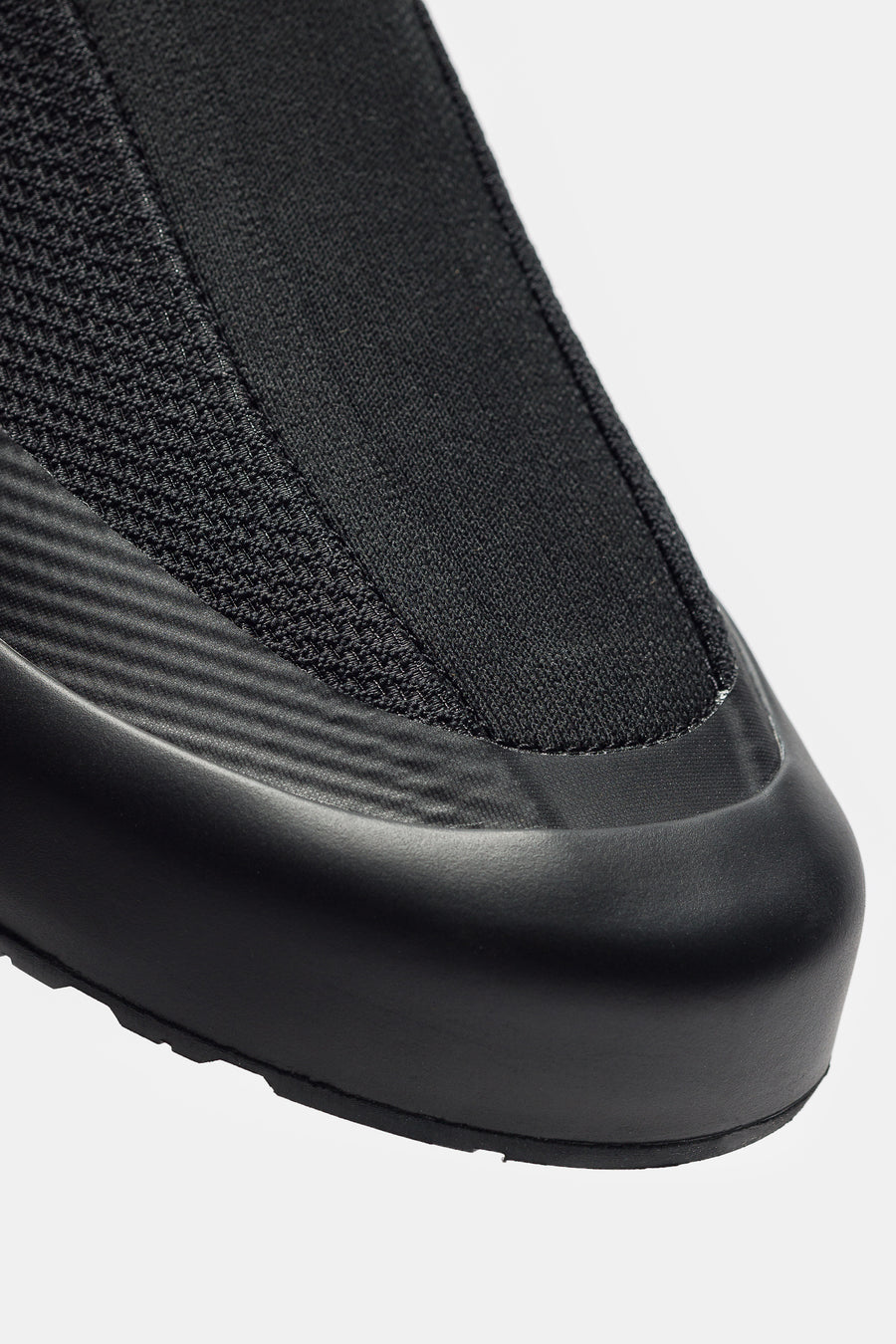 Arc'teryx Kragg Sneaker in Black/Black - Notre