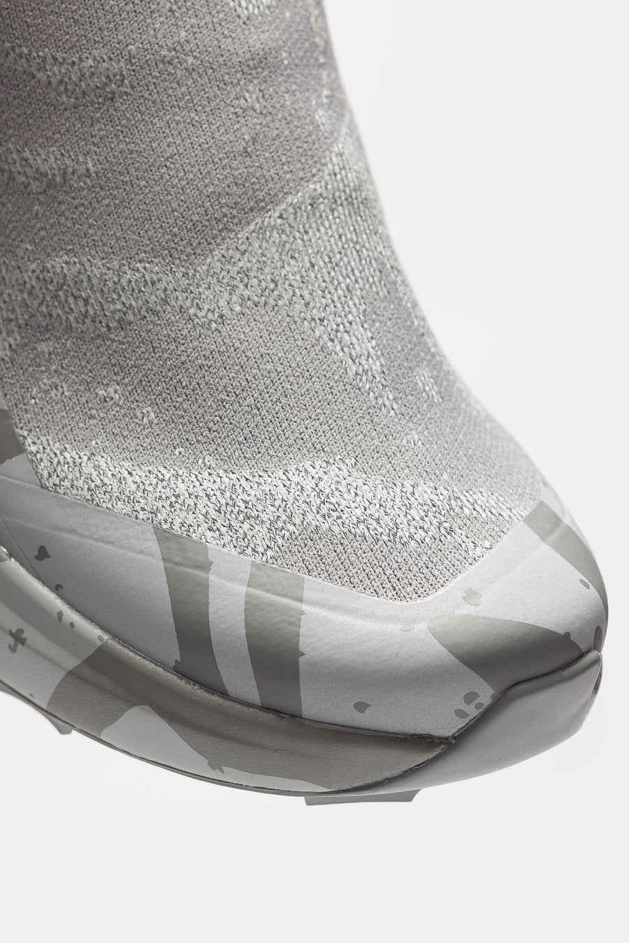 Arc'teryx Norvan 4 Nivalis Grotto Sneaker in Dark Solitude/Dark Solitude - Notre